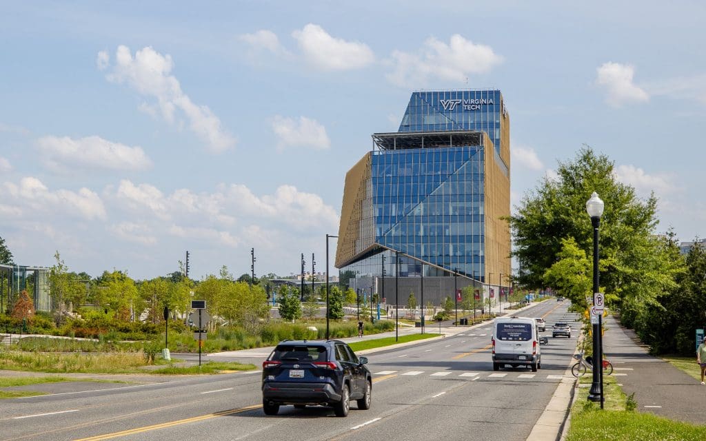 Dreamwalls Backpainted Glass at Virginia Tech Innovation Campus Building One-000