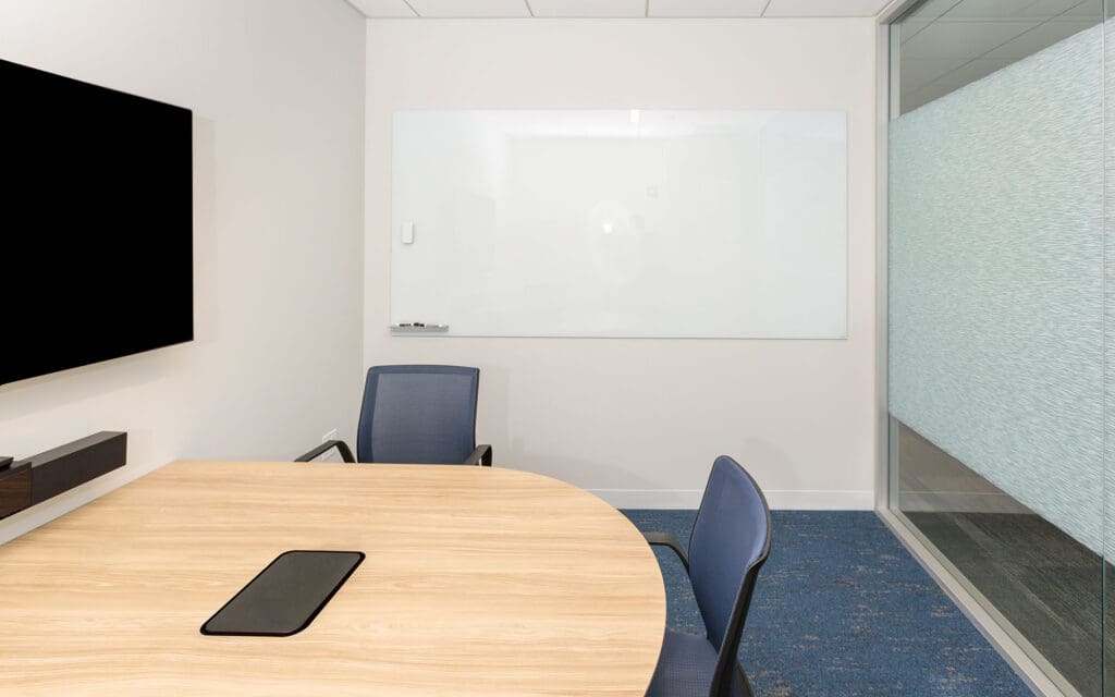 Dreamwalls glass whiteboard at Huron Consulting in Chicago-03