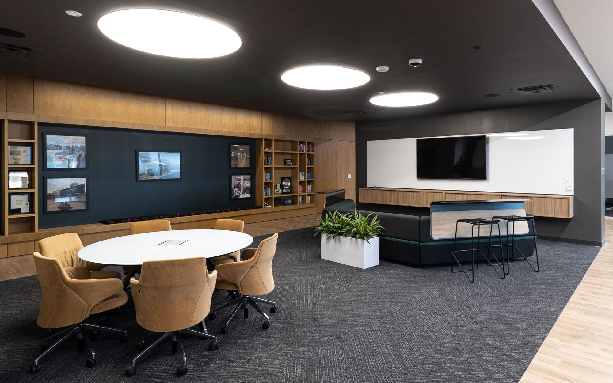 Dreamwalls glass whiteboard at Round Room Fishers IN-01